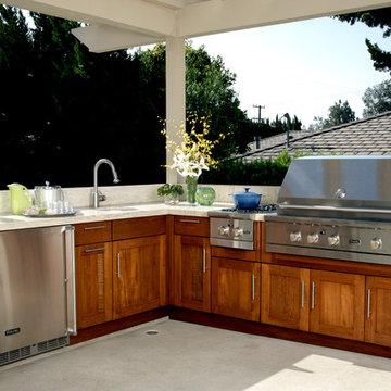 Pasadena Outdoor Kitchen with Cherry Cabinets