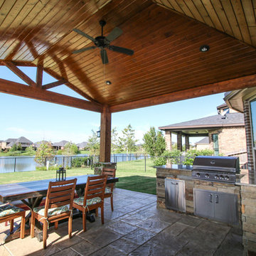 Patio Cover and Kitchen on the Lake: Fulshear, TX