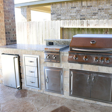 Patio Cover and Outdoor Kitchen: Cypress, TX