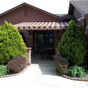 PATIO RETRACTABLE AWNINGS