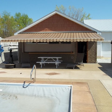 PATIO RETRACTABLE AWNINGS