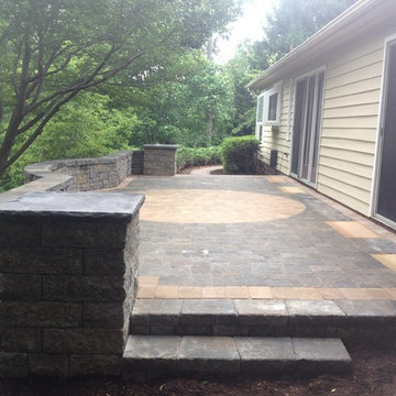 Paver Terrace with Seat Wall