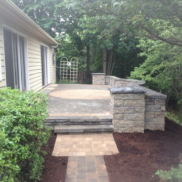 Paver Terrace with Seat Wall