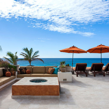 Pedregal Beach Front Project