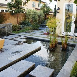 Foto di un patio o portico etnico di medie dimensioni