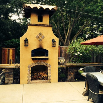 Plaster and Tile Pizza Oven