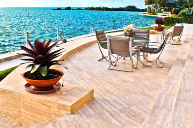 Example of a patio design in Miami