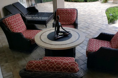 Patio - transitional patio idea in Tampa