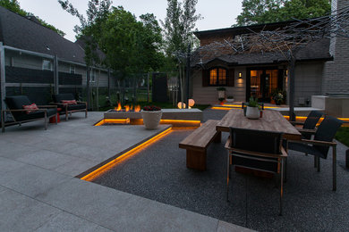 Inspiration for a contemporary patio remodel in Kansas City