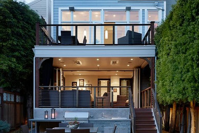 Unbedeckter, Mittelgroßer Klassischer Patio hinter dem Haus mit Feuerstelle und Natursteinplatten in San Francisco