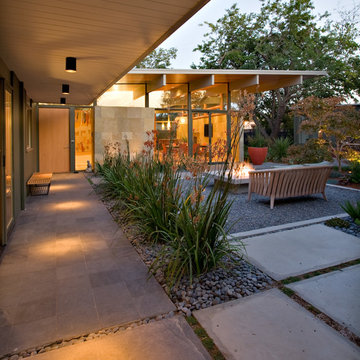 Quince Reverse Shed Eichler