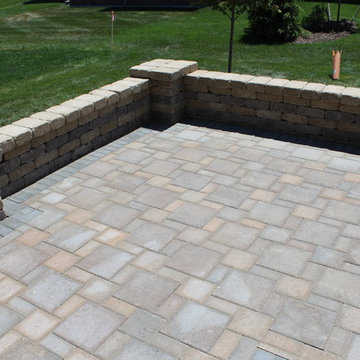 Raised Patio with Step - Fendt