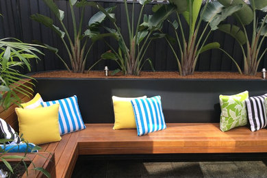 Mittelgroßer Moderner Patio im Innenhof in Sydney