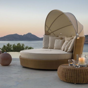 Romantic Outdoor Wicker Daybed