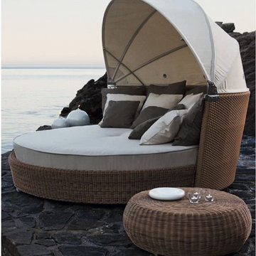 Romantic Outdoor Wicker Daybed