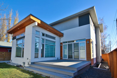 Patio - contemporary patio idea in Calgary