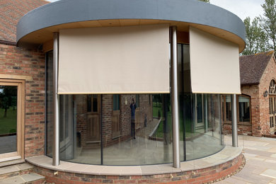 This is an example of a modern patio in Oxfordshire.