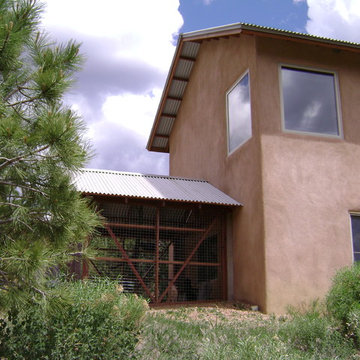 Santa Fe Outdoor Cat House