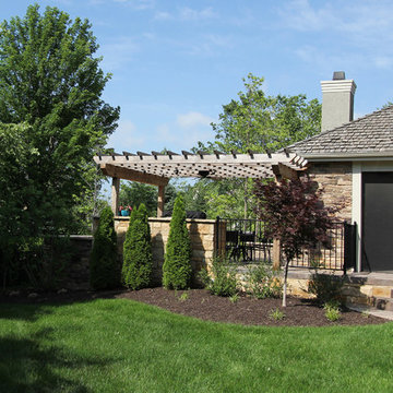 Screened porch and Outdoor Kitchen 2