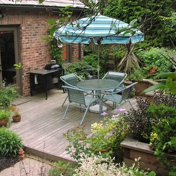 Seattle Private Backyard Deck and Container Garden