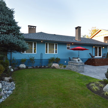 Shades of Blue: Backyard Paradise in Vancouver