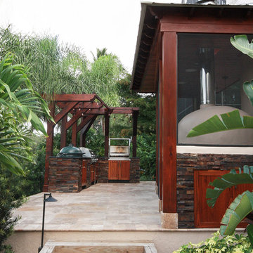 Siesta Key outdoor kitchen, bar, pizza oven