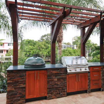 Siesta Key outdoor kitchen, bar, pizza oven