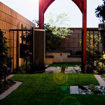 Garden Walkway w/ Synthetic Grass