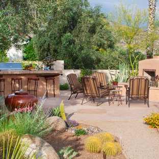 Ispirazione per un patio o portico american style