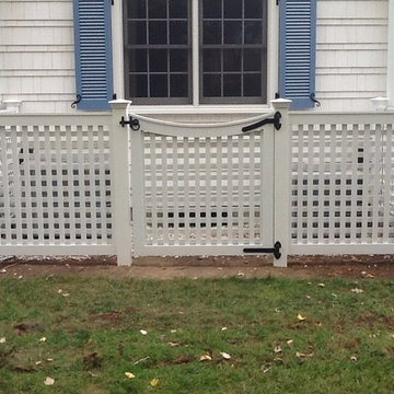 Square Lattice Fence & Scalloped Gate