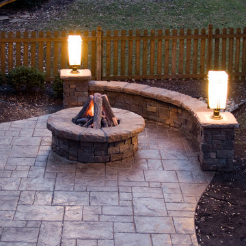 Stamped Concrete Patio With Fire Pit, How To Make A Fire Pit On Concrete Patio