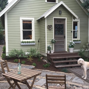 Ispirazione per un patio o portico stile shabby