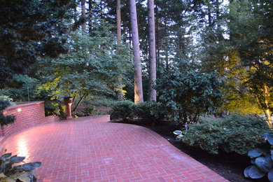 Example of a mountain style patio design in Portland