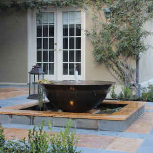 Foto di un patio o portico eclettico