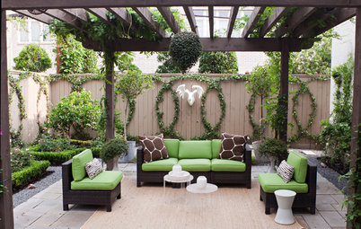 Bring Life to Outdoor Walls With Nature's Green