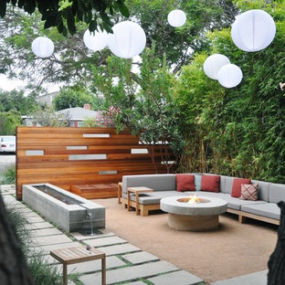 Design ideas for a contemporary patio in Los Angeles with no cover.