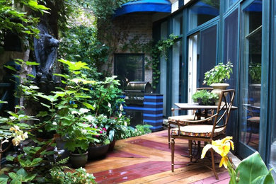 Inspiration for an eclectic patio remodel in Chicago