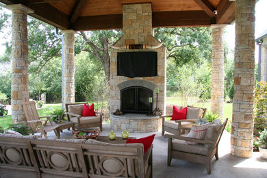 Example of an eclectic patio design in Dallas
