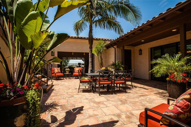 Example of a tuscan patio design in Orange County