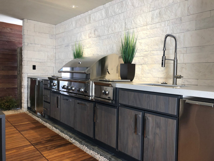 Outdoor Kitchen - Outdoor Kitchen