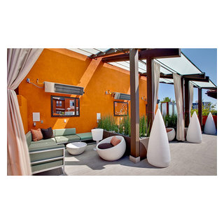 Sky-High Living in Penthouse Apartments in Singapore - Industrial Penthouse Apartments With Modern Outdoor Spaces And Patios