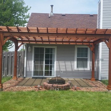 Traditional Pergola: Wood