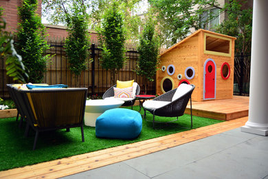 Example of a minimalist patio design in Chicago