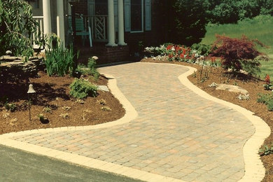 Inspiration for a front yard patio remodel in DC Metro
