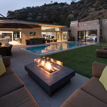 Wallace Ridge Beverly Hills modern luxury resort style home backyard pool terrac