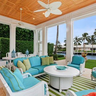 Foto di un patio o portico tropicale