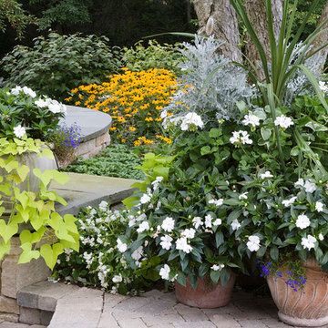 Winnetka Patio, Spa, and Gardens . . . Perfect for Entertaining