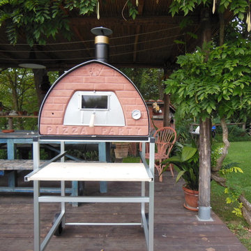 Wood fired oven Outdoor location in garden