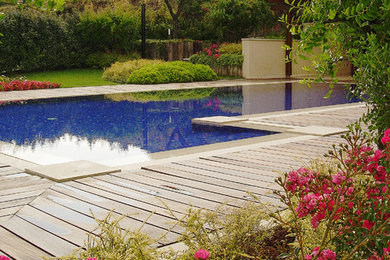 Пример оригинального дизайна: бассейн в стиле модернизм