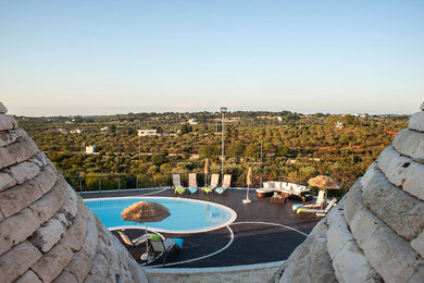 Foto di una piscina mediterranea